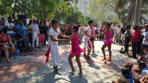 Another day, rueda de casino performed by young salseros at Parque Central