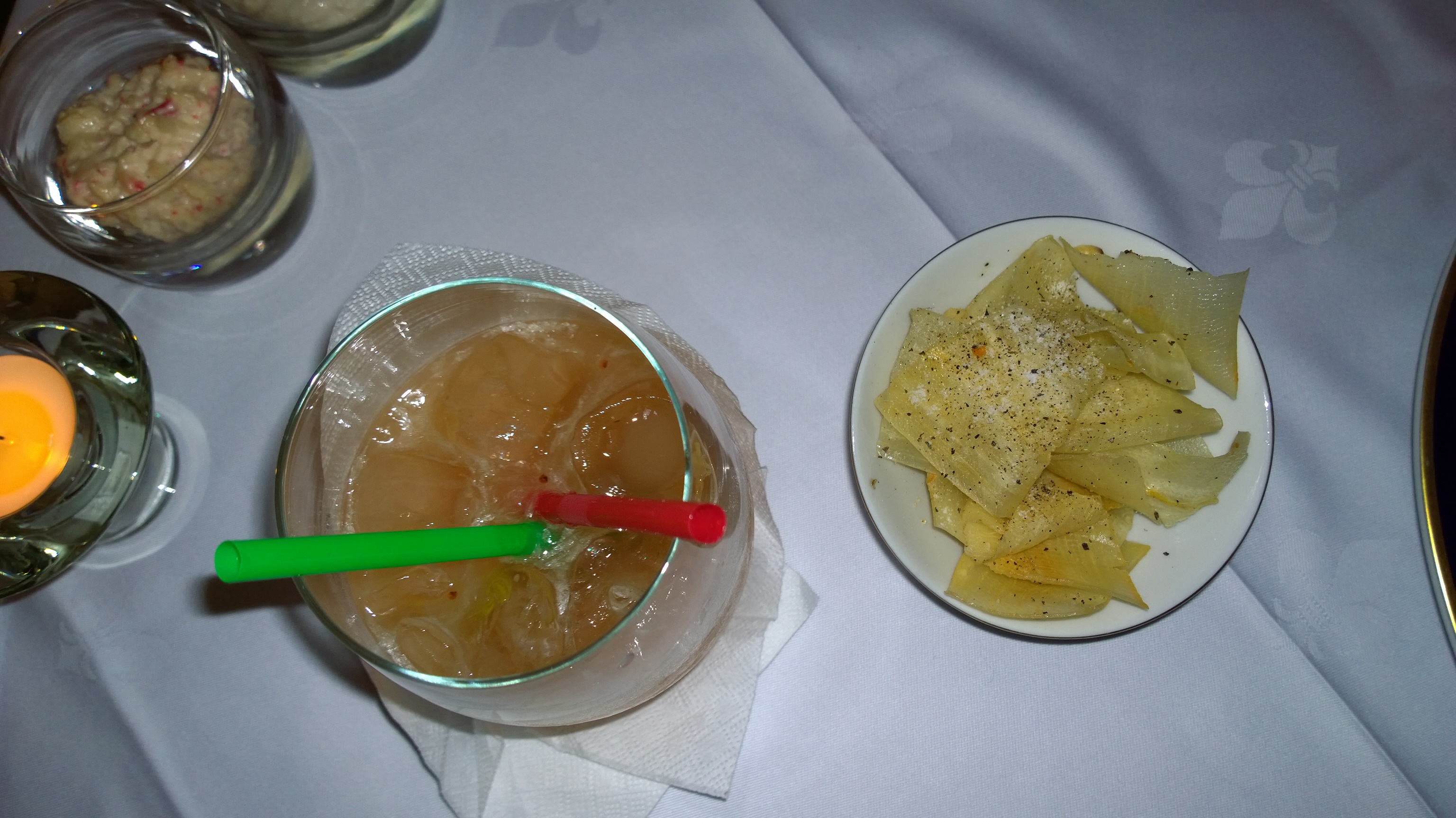 Caipirinha de mucua with mandioca laminada frita