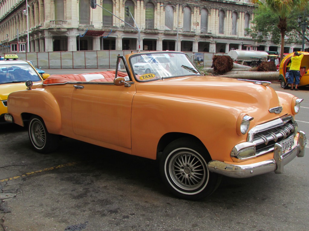 Photo 5 - Old American car